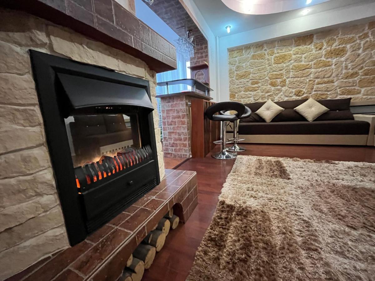 Modern Oasis With A Cozy Fireplace Your Stylish Apartment Minutes From Downtown Bucureşti Exterior foto