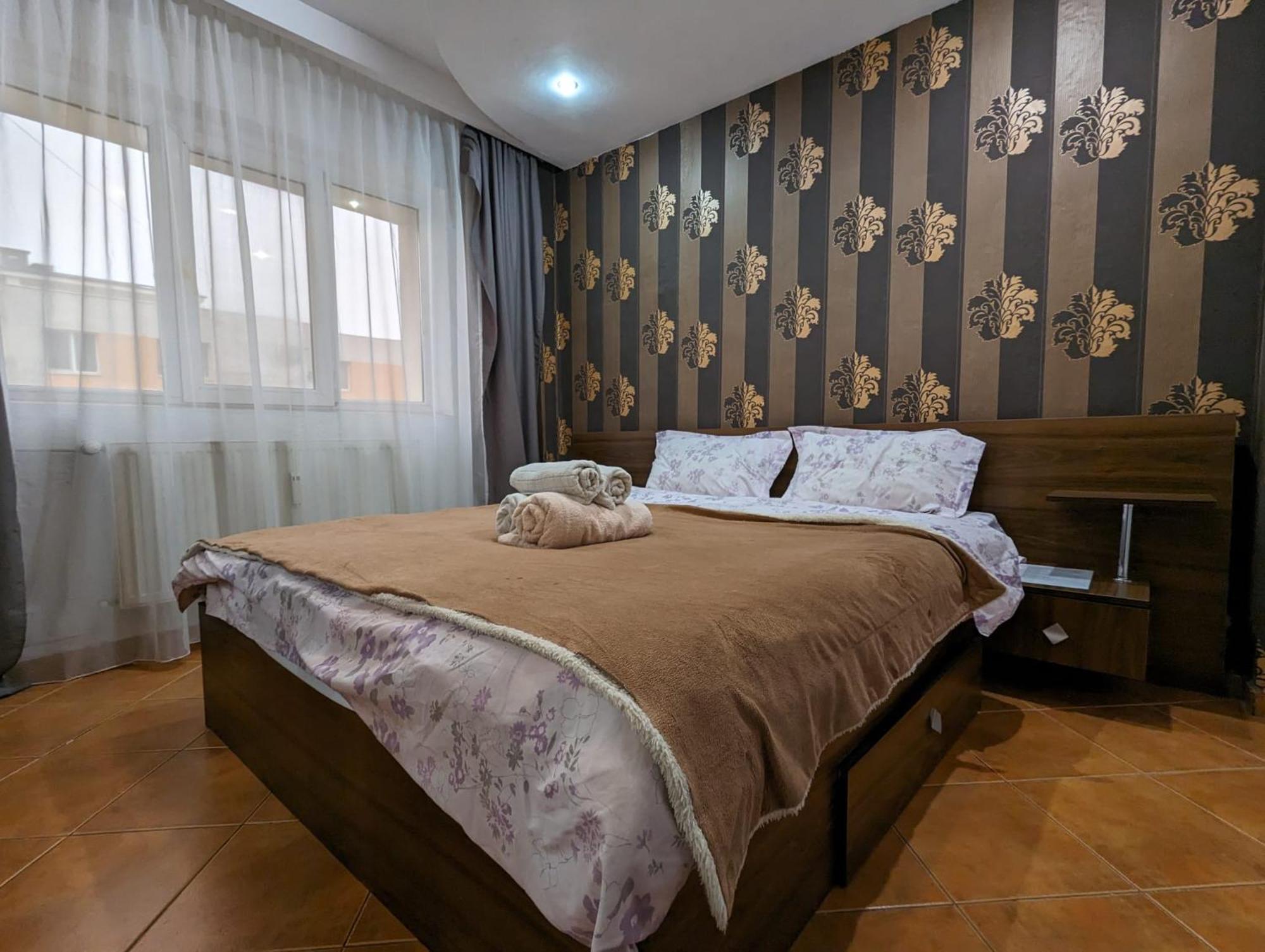 Modern Oasis With A Cozy Fireplace Your Stylish Apartment Minutes From Downtown Bucureşti Exterior foto