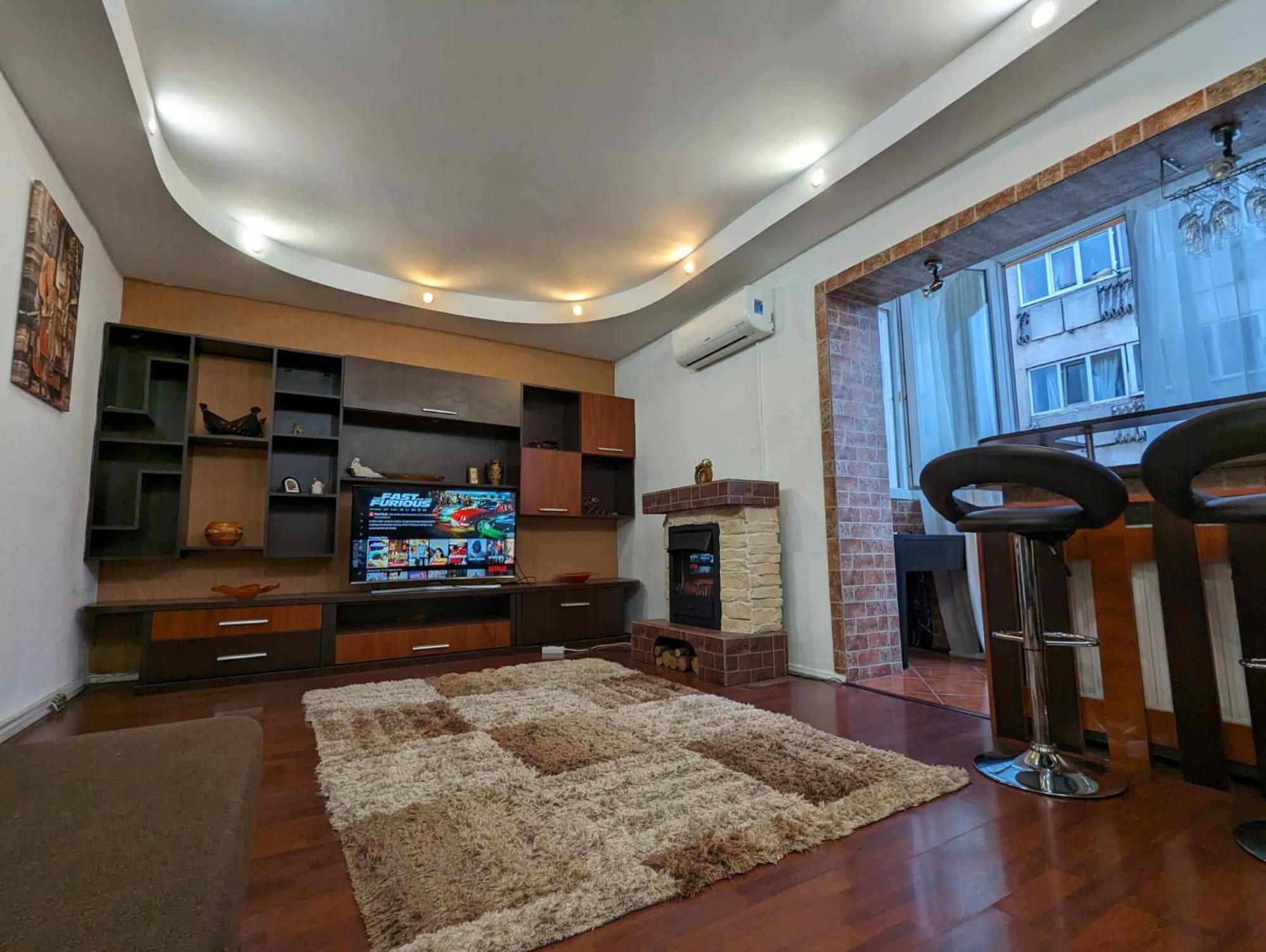 Modern Oasis With A Cozy Fireplace Your Stylish Apartment Minutes From Downtown Bucureşti Exterior foto